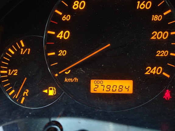 Toyota Avensis 7 of 7