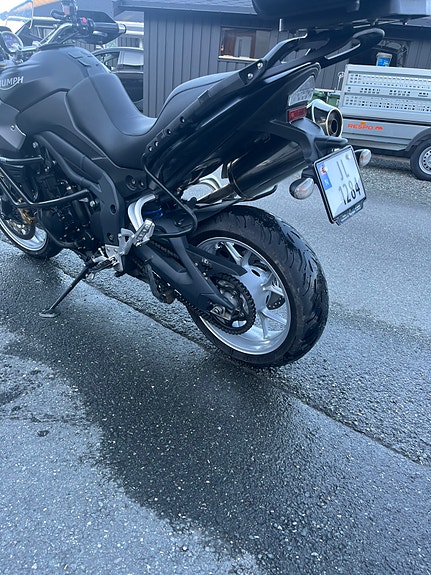 Triumph Tiger 1050 6 of 30