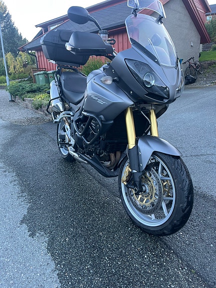 Triumph Tiger 1050 2 of 30