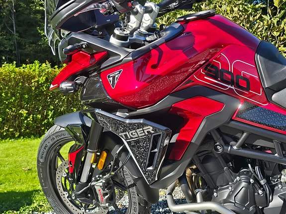 Triumph Tiger 900 GT Pro 7 of 24