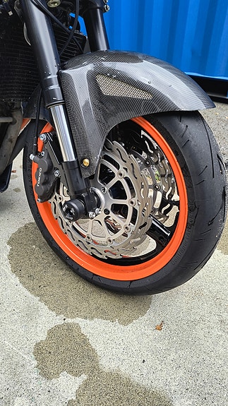 Suzuki GSX-R 750 6 of 12