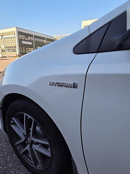Toyota Auris 10 of 30