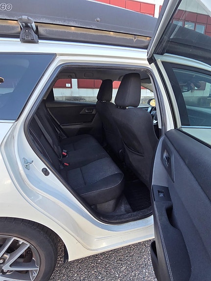 Toyota Auris 16 of 30
