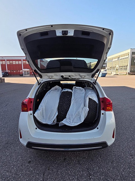 Toyota Auris 17 of 30