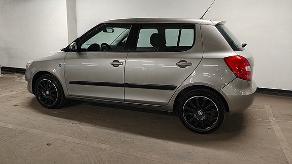 Skoda Fabia 2 of 17