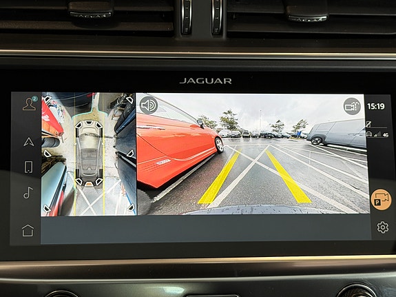 Jaguar I-PACE 12 of 26