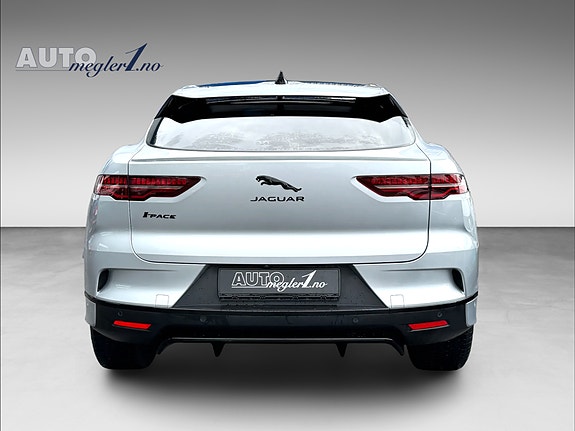 Jaguar I-PACE 4 of 26