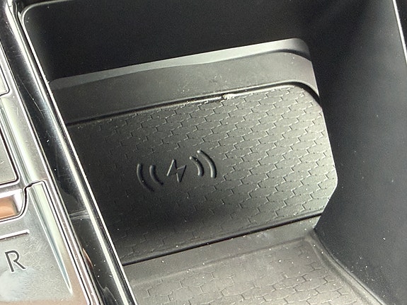 Jaguar I-PACE 23 of 26