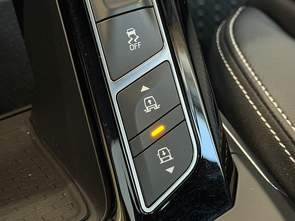 Jaguar I-PACE 22 of 26