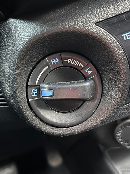 Toyota HiLux 7 of 21