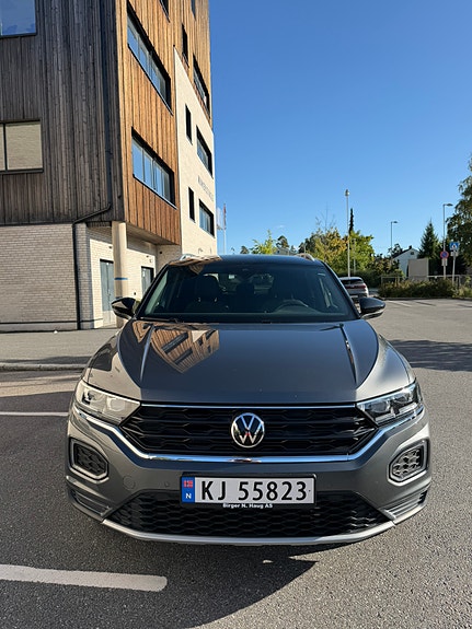 Volkswagen T-Roc 15 of 24