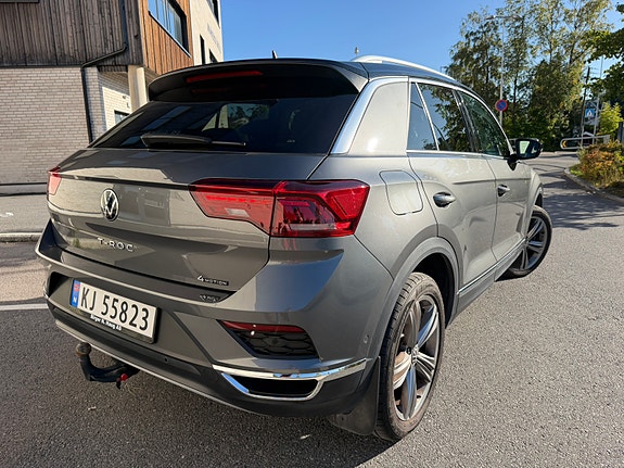 Volkswagen T-Roc 6 of 24