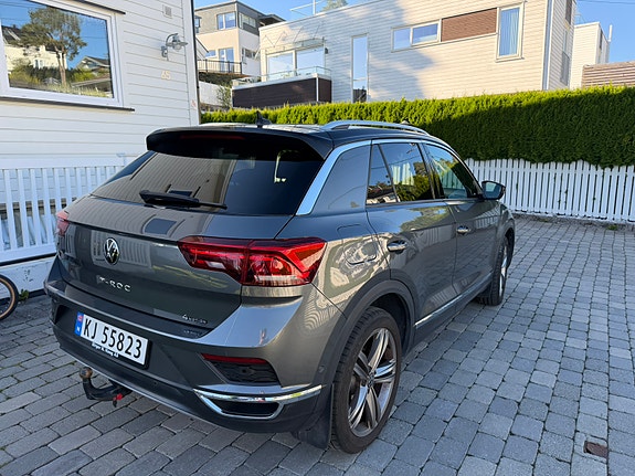 Volkswagen T-Roc 19 of 24