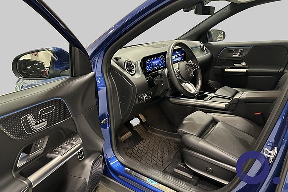 Mercedes-Benz EQA250 14 of 18