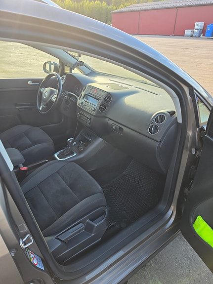 Volkswagen Golf Plus 19 of 29