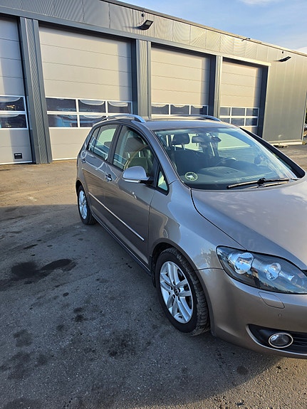 Volkswagen Golf Plus 2 of 29