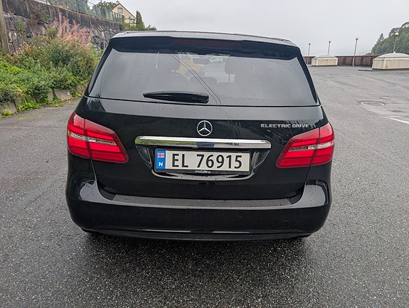Mercedes-Benz B-Electric 5 of 13