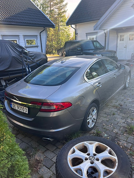 Jaguar XF 6 of 30