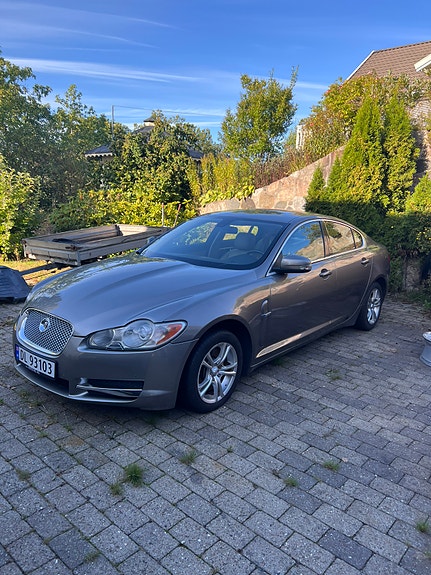 Jaguar XF 2 of 30