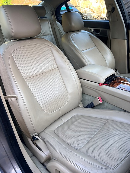 Jaguar XF 14 of 30