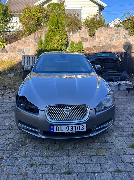 Jaguar XF 3 of 30