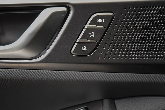 Hyundai IONIQ 15 of 29