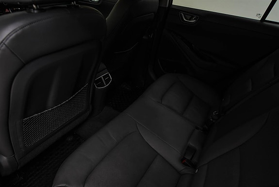 Hyundai IONIQ 27 of 29