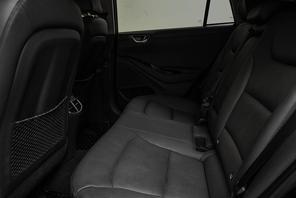 Hyundai IONIQ 26 of 29