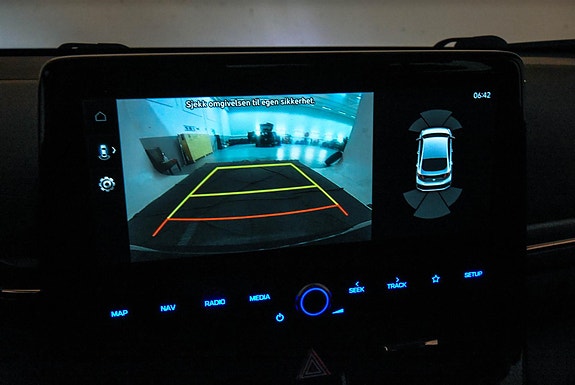 Hyundai IONIQ 23 of 29