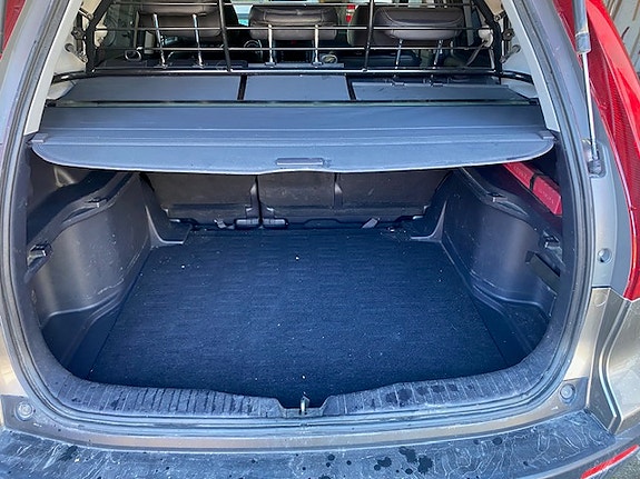 Honda CR-V 2 of 13