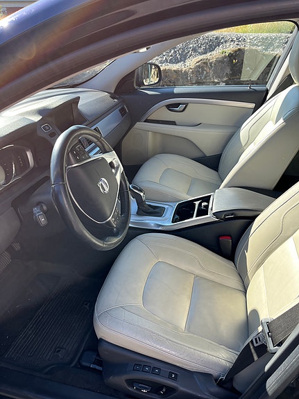 Volvo V70 11 of 15