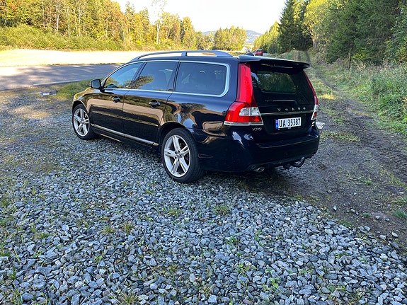 Volvo V70 10 of 15