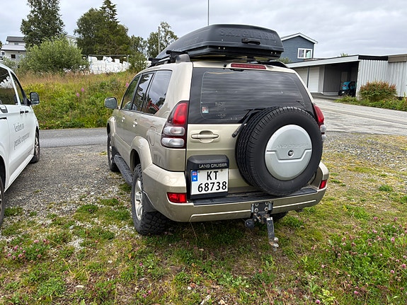 Toyota Land Cruiser 3 of 7