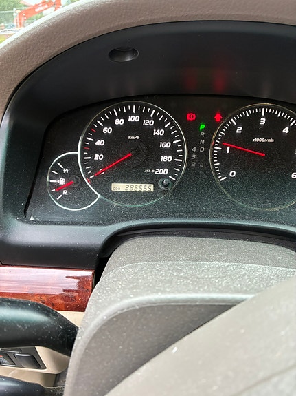Toyota Land Cruiser 4 of 7