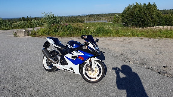 Suzuki GSX-R 1000 8 of 12