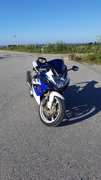 Suzuki GSX-R 1000 10 of 12