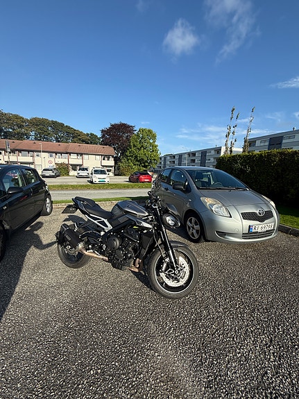 Triumph Street Triple 765 R 6 of 13