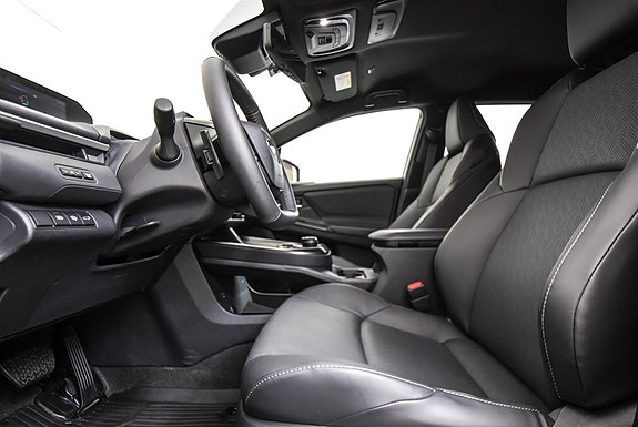 Subaru Solterra 13 of 25
