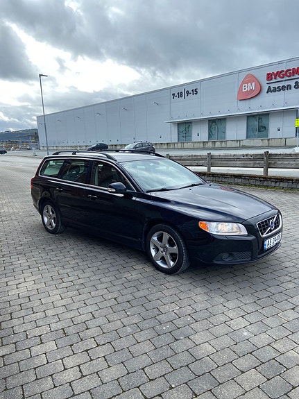 Volvo V70 19 of 30