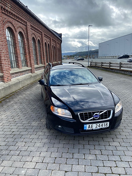 Volvo V70 22 of 30