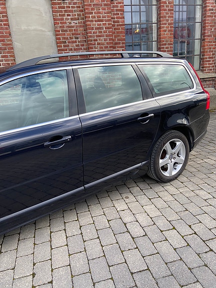 Volvo V70 6 of 30
