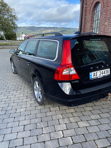 Volvo V70 10 of 30
