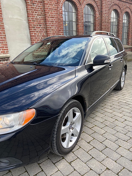 Volvo V70 5 of 30
