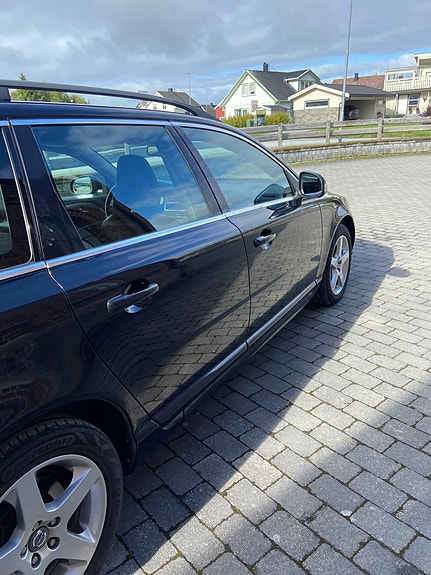Volvo V70 17 of 30