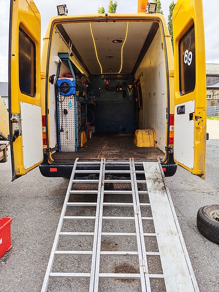 Mercedes-Benz Sprinter 412 8 of 25