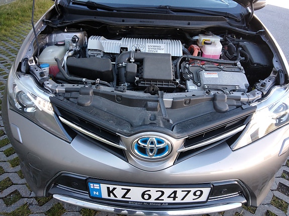 Toyota Auris 6 of 15