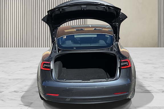 Tesla Model 3 14 of 30