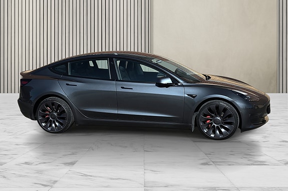 Tesla Model 3 21 of 30