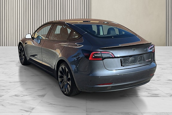 Tesla Model 3 11 of 30