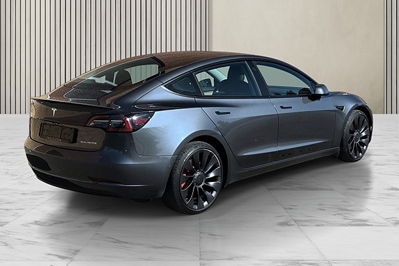 Tesla Model 3 18 of 30